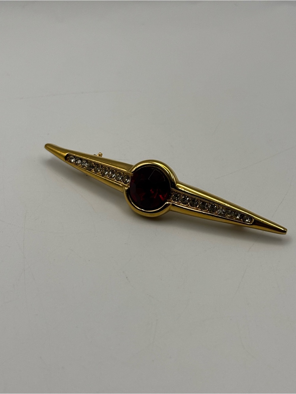 Art Deco Ruby Red Rhinestone Bar Brooch - Picture 9 of 16